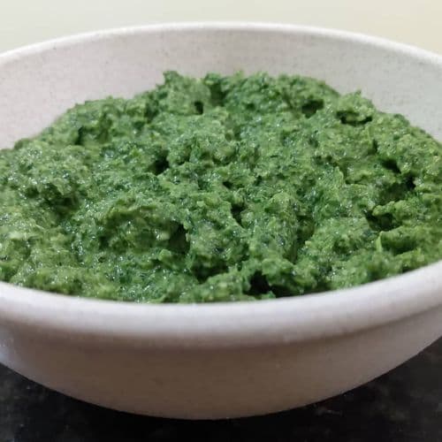 Molho pesto de alface e espinafre